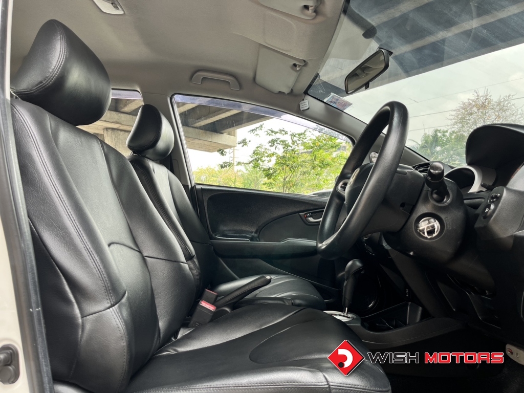 HONDA JAZZ i-VTEC 1.5 [S] AT ปี 2010 #15 (L)