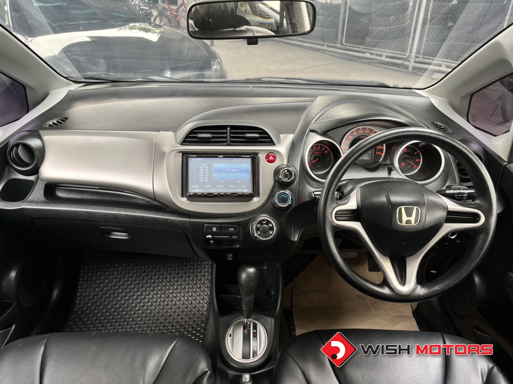 HONDA JAZZ i-VTEC 1.5 [S] AT ปี 2010 #17 (L)