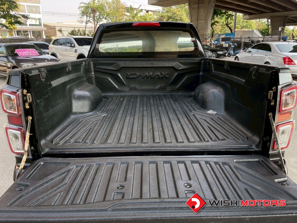 ISUZU D-MAX V-CROSS (20-25) 3.0 Ddi Z MT4WD. ปี 2022 #8 (L)