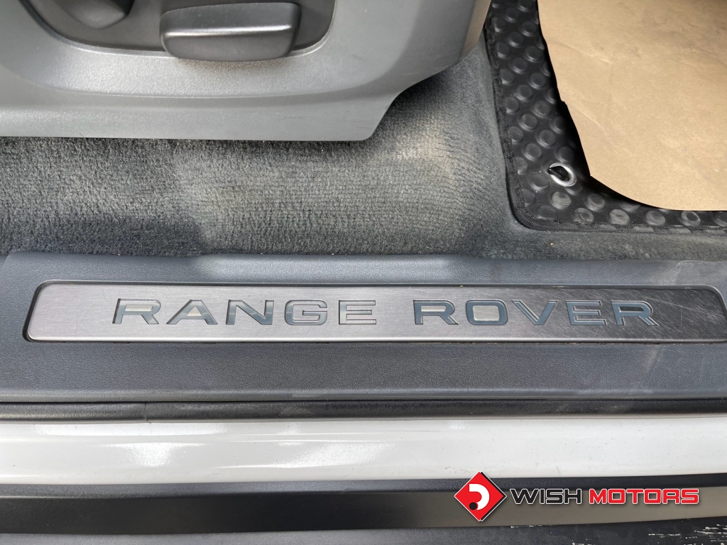 LAND ROVER RANGE ROVER 2.2 [SD4 PURE] AT4WD. ปี 2011 #12 (L)