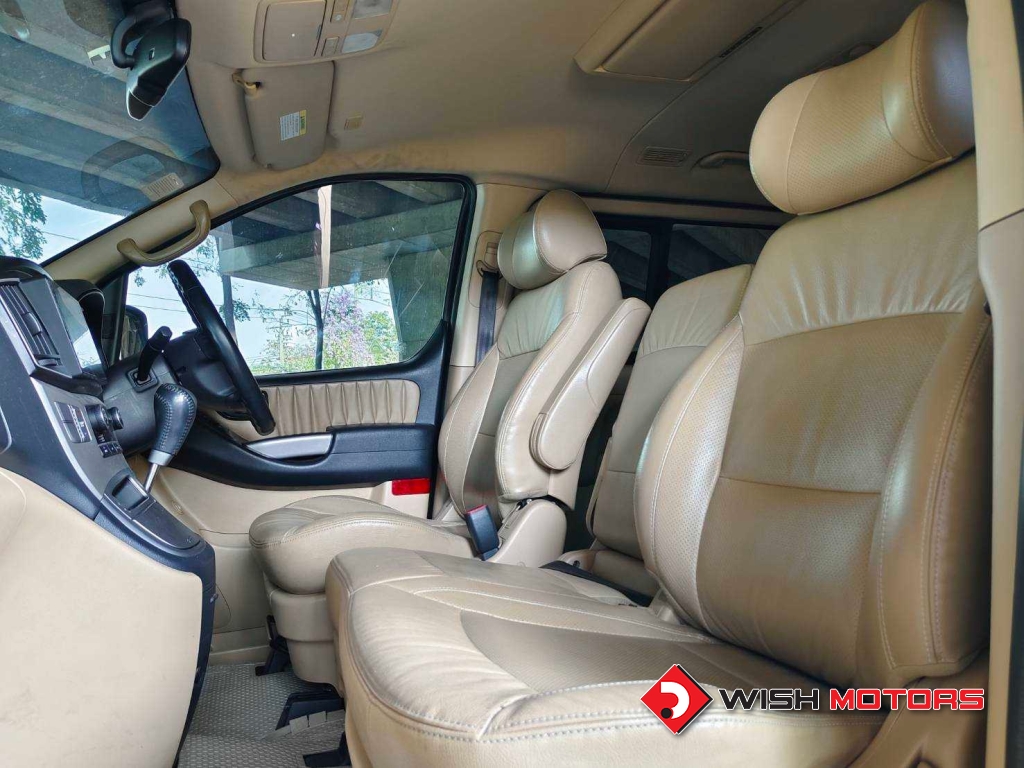 HYUNDAI H-1 2.5 CRDi [Deluxe] AT ปี 2017 #15 (L)