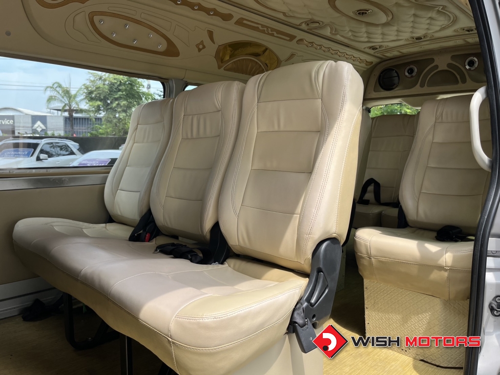 TOYOTA HIACE 2.5 MT ปี 2013 #14 (L)