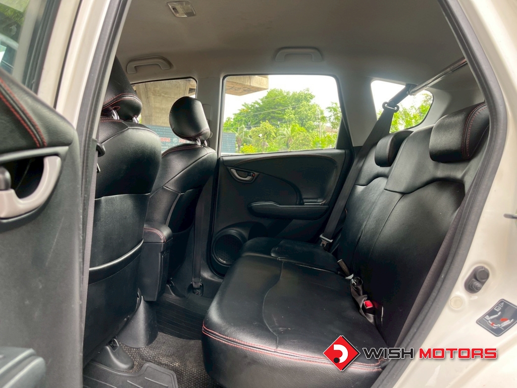 HONDA JAZZ i-VTEC 1.5 [SV] AT ปี 2008 #17 (L)