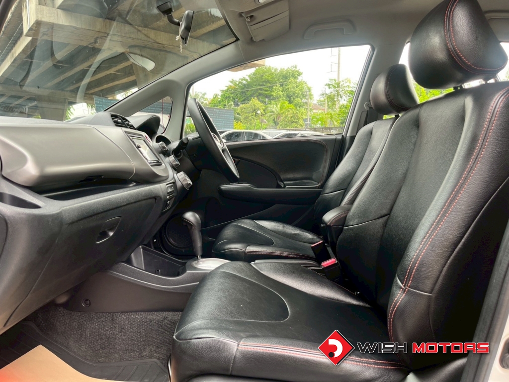 HONDA JAZZ i-VTEC 1.5 [SV] AT ปี 2008 #18 (L)