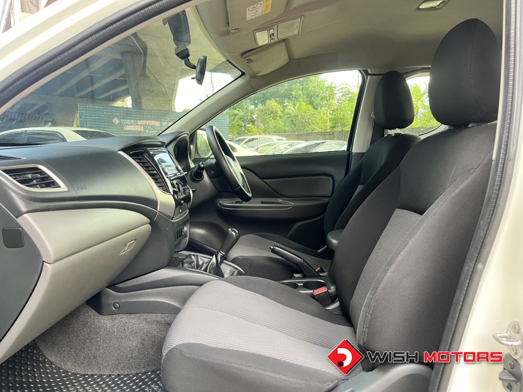 MITSUBISHI TRITON (ปี15-18) 2.4 GLX MT ปี 2015 #20 (L)