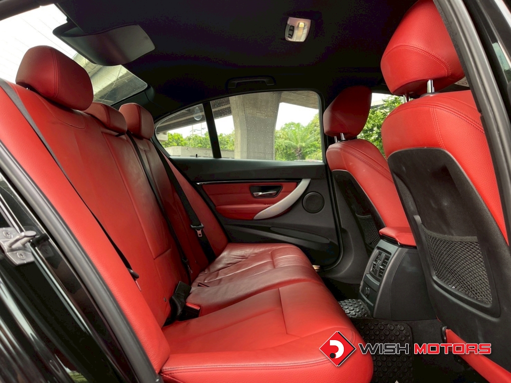 BMW SERIES 3 330e AT ปี 2016 #13 (L)