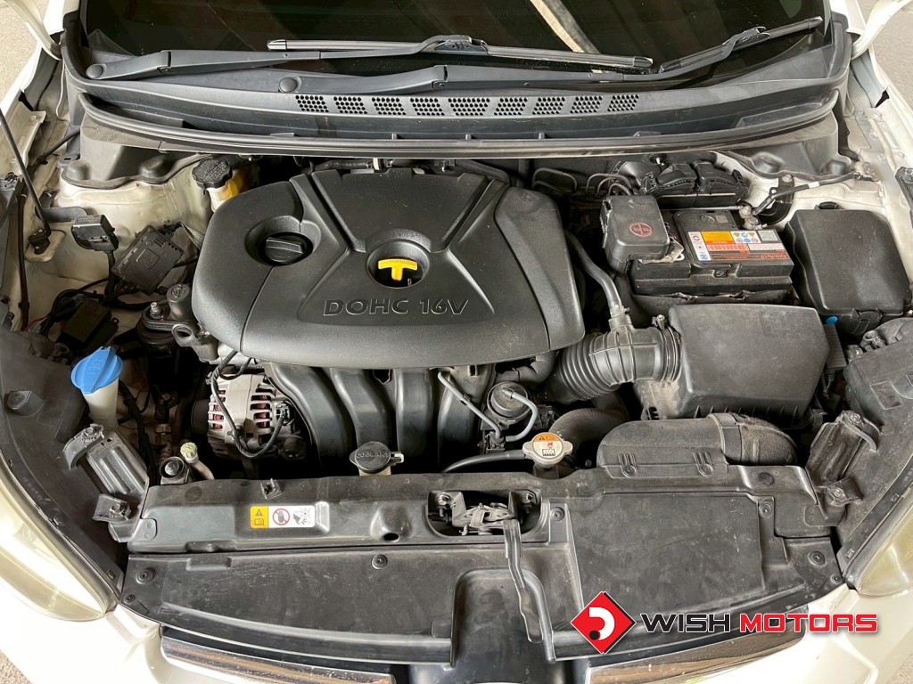 HYUNDAI ELANTRA 1.8 GLE AT ปี 2014 #9 (L)
