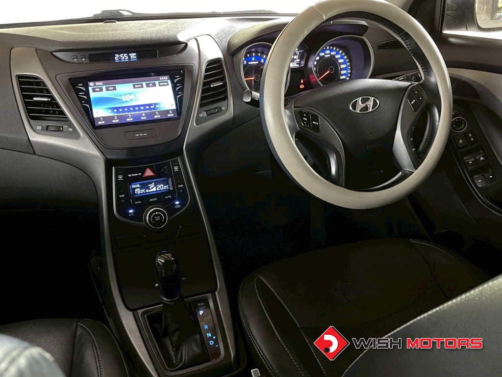 HYUNDAI ELANTRA 1.8 GLE AT ปี 2014 #19 (L)