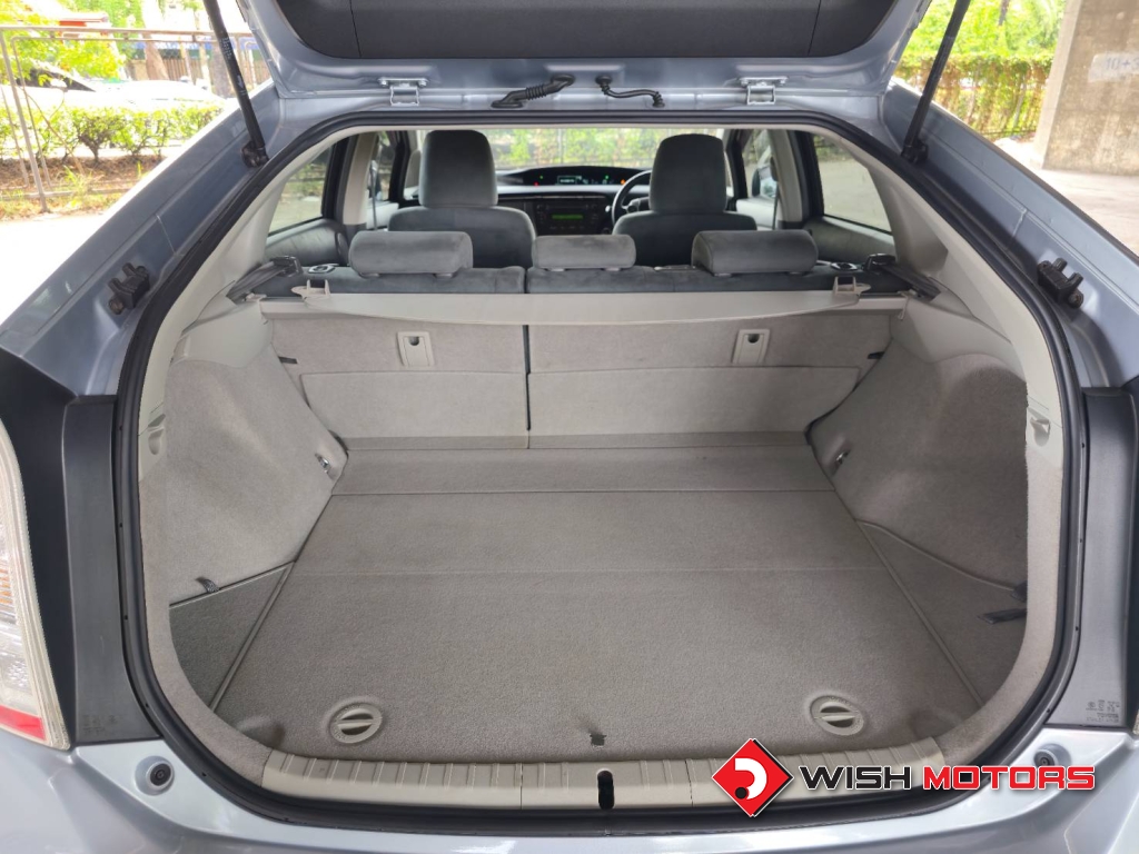 TOYOTA PRIUS Hybrid Synergy Drive 1.8 AT ปี 2011 #7 (L)