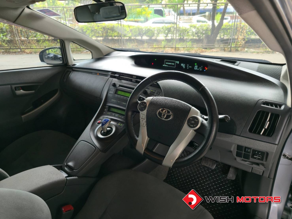 TOYOTA PRIUS Hybrid Synergy Drive 1.8 AT ปี 2011 #12 (L)
