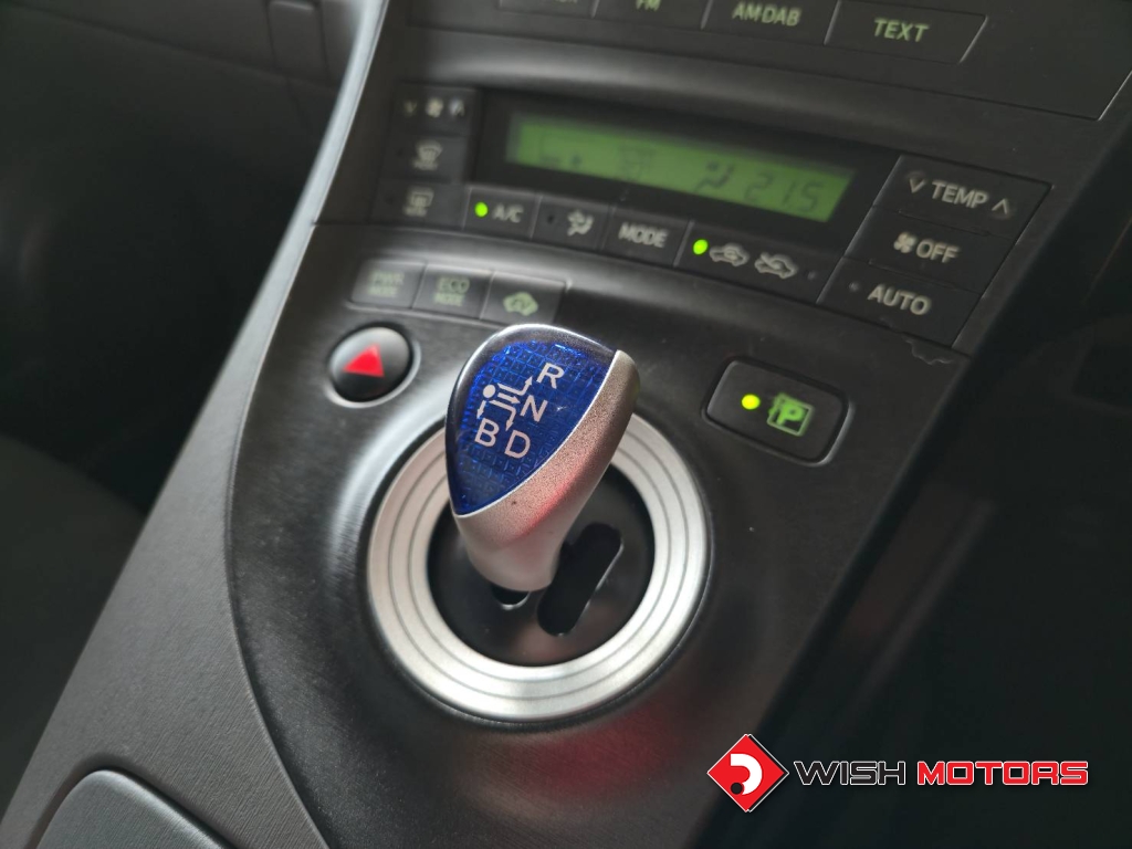 TOYOTA PRIUS Hybrid Synergy Drive 1.8 AT ปี 2011 #20 (L)