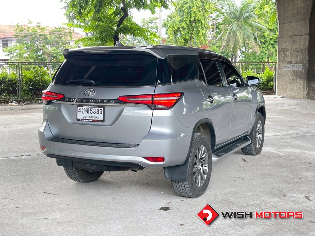 TOYOTA FORTUNER 2.4 [V] AT ปี 2021 #6 (L)