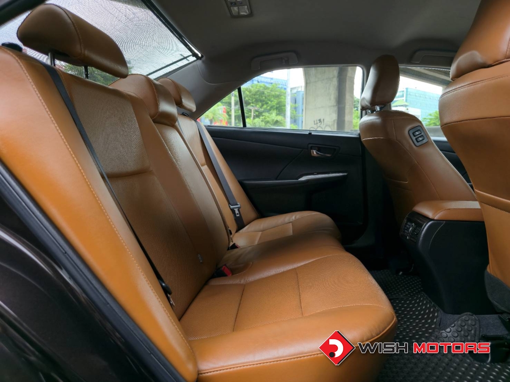 TOYOTA CAMRY 2.0 G AT ปี 2018 #12 (L)