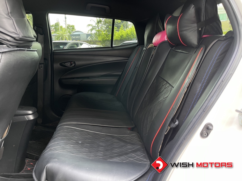 TOYOTA YARIS 1.2 E AT ปี 2019 #15 (L)