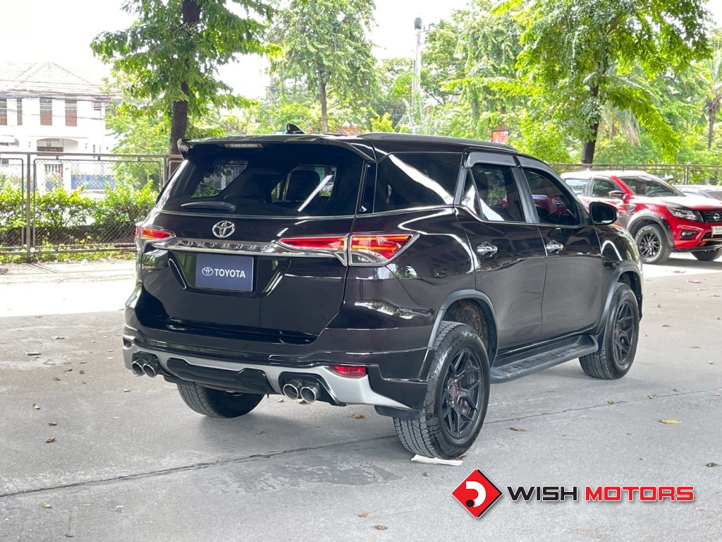 TOYOTA FORTUNER 2.4 [V] AT ปี 2016 #6 (L)