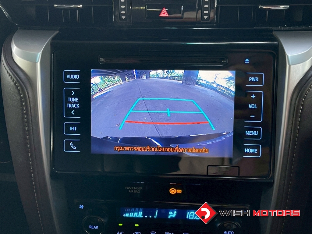 TOYOTA FORTUNER 2.4 [V] AT ปี 2016 #8 (L)