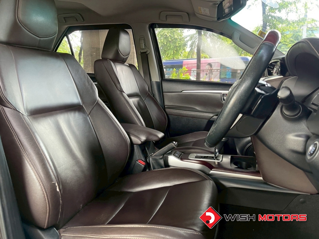 TOYOTA FORTUNER 2.4 [V] AT ปี 2016 #17 (L)