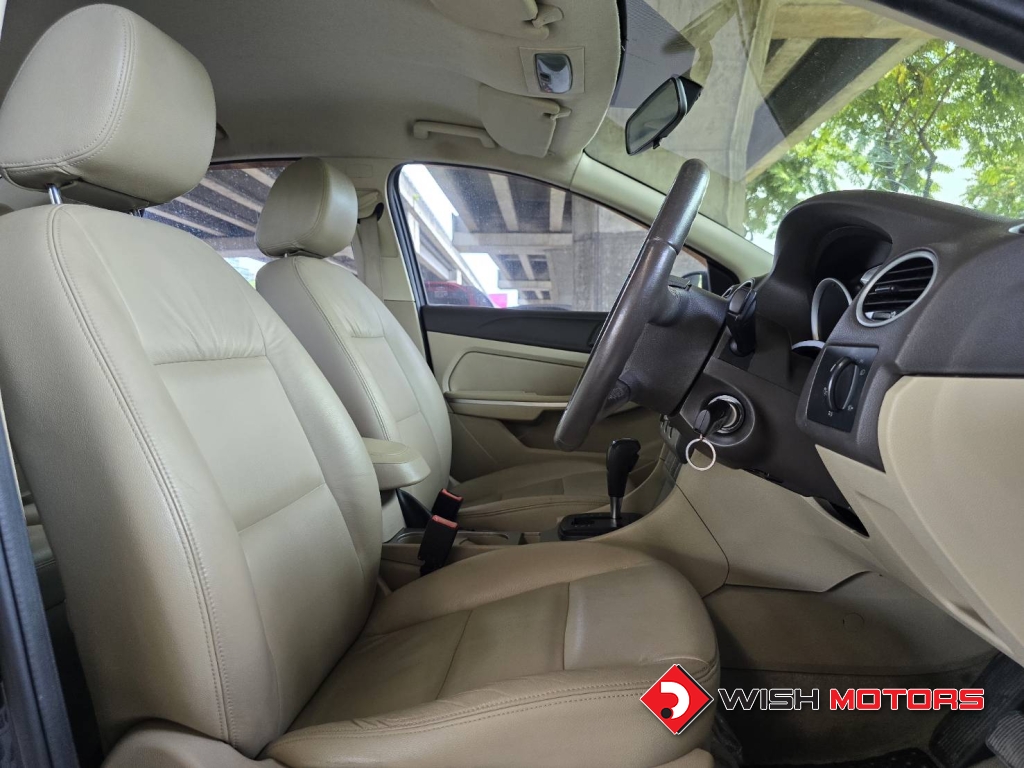 FORD FOCUS 1.8  AT ปี 2010 #12 (L)