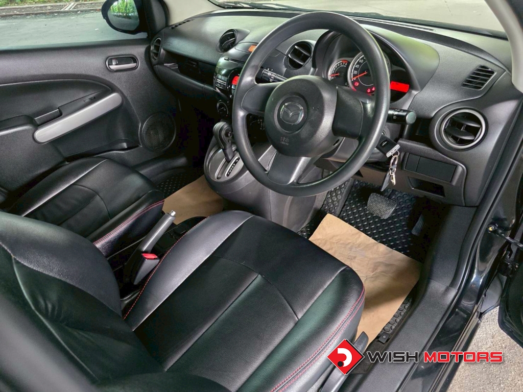 MAZDA 2 1.5 [Groove Sport] AT ปี 2013 #15 (L)