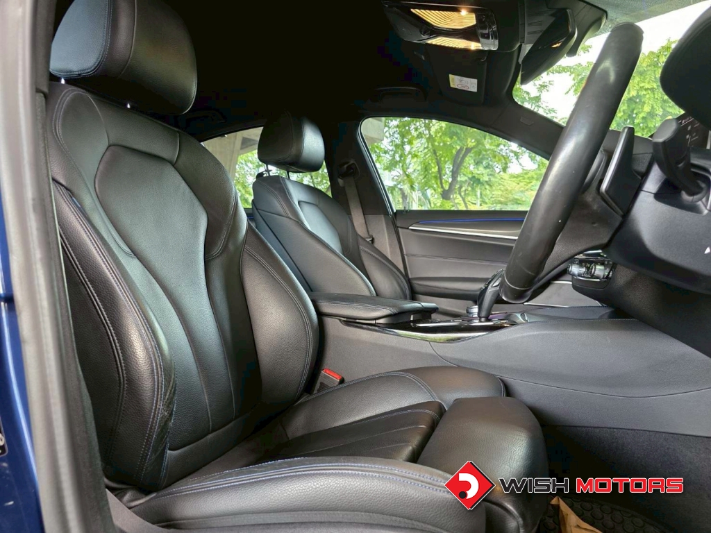 BMW SERIES 5 520d sport AT ปี 2021 #16 (L)