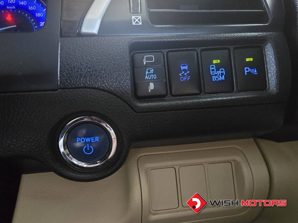 TOYOTA CAMRY HYBRID 2.5 AT ปี 2016 #18 (L)