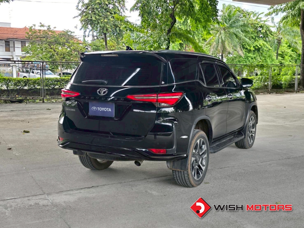 TOYOTA FORTUNER 2.4 Legender AT ปี 2021 #6 (L)