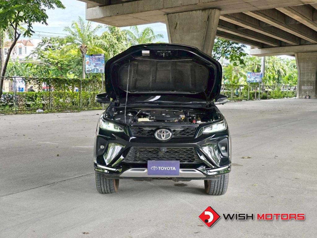 TOYOTA FORTUNER 2.4 Legender AT ปี 2021 #16 (L)