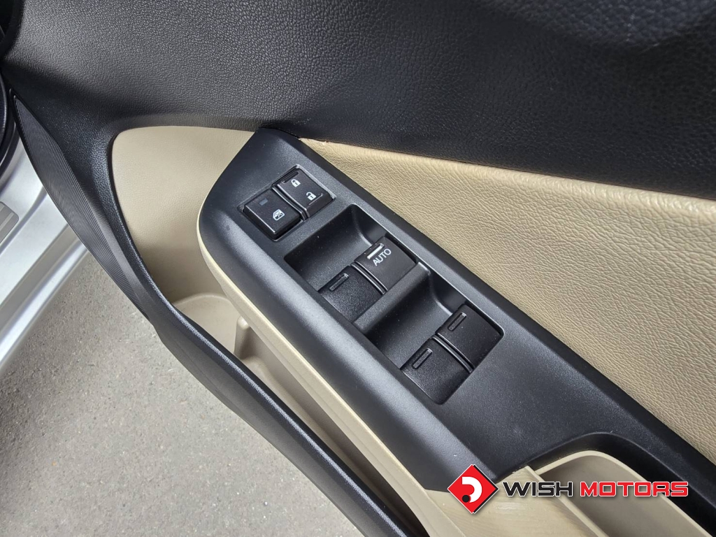 HONDA CITY 1.5 [V+] AT ปี 2014 #11 (L)