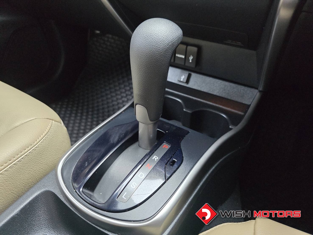 HONDA CITY 1.5 [V+] AT ปี 2014 #18 (L)