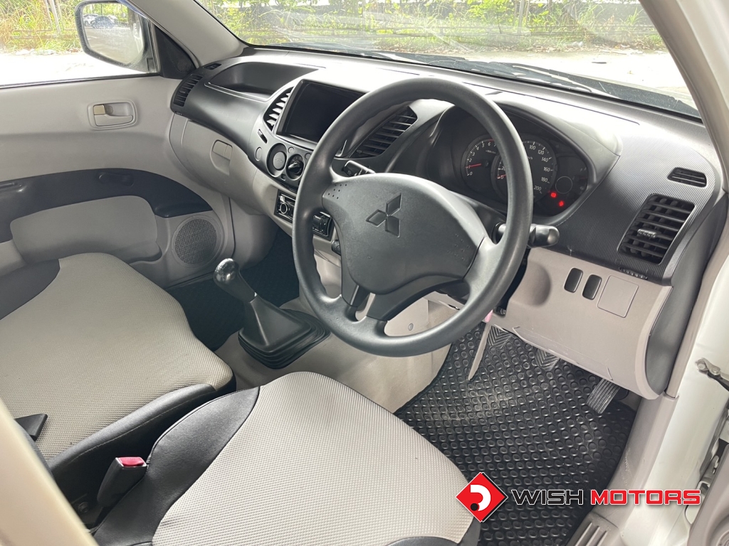 MITSUBISHI TRITON (ปี05-14) 2.4 GL [เบนซิน] MT ปี 2014 #12 (L)