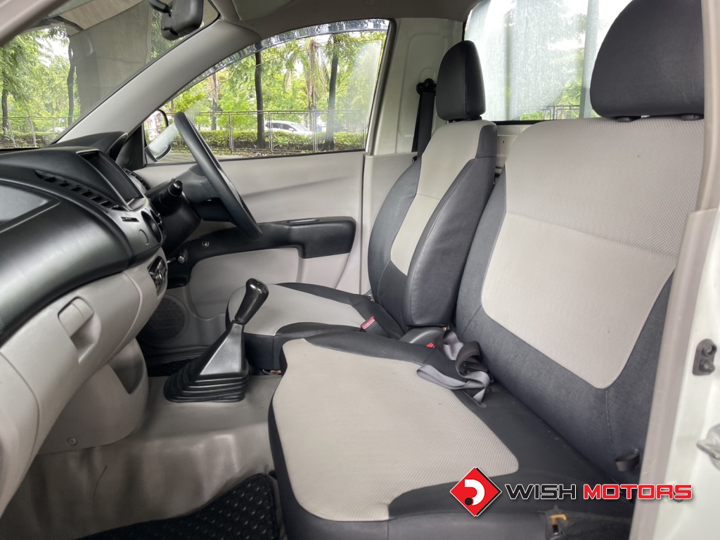 MITSUBISHI TRITON (ปี05-14) 2.4 GL [เบนซิน] MT ปี 2014 #15 (L)