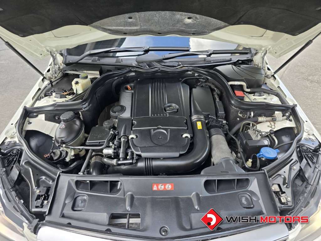 MERCEDES-BENZ C-CLASS C 180 CGI BlueEFFICIENCY [Coupe] AT ปี 2011 #10 (L)