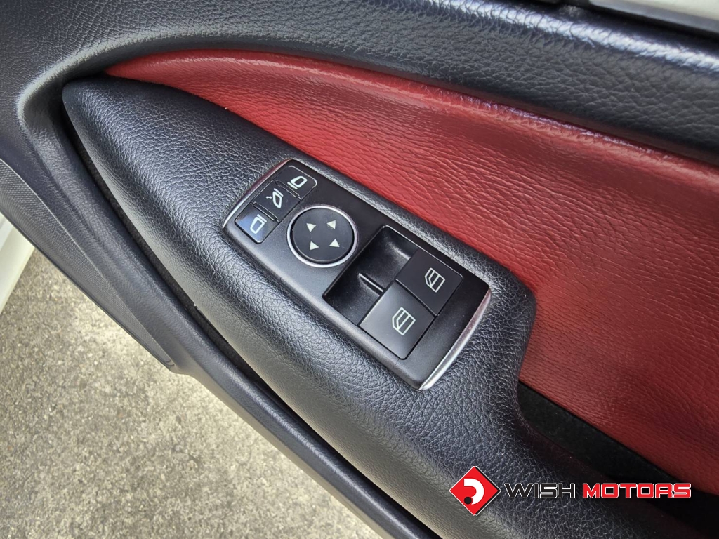 MERCEDES-BENZ C-CLASS C 180 CGI BlueEFFICIENCY [Coupe] AT ปี 2011 #12 (L)