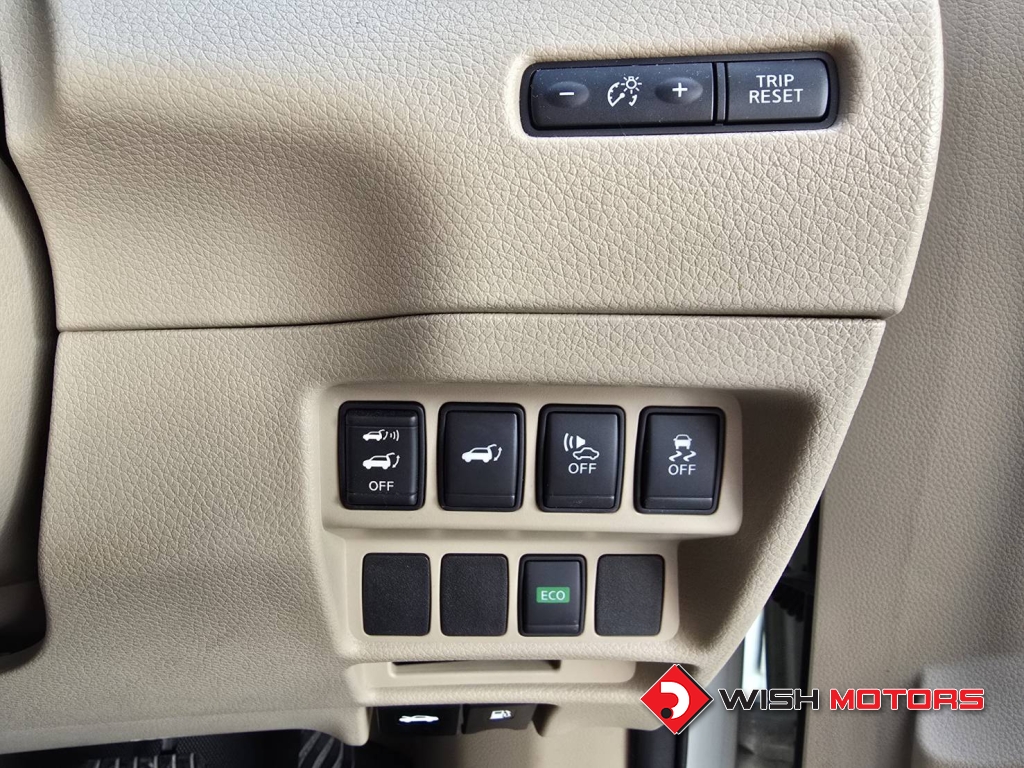 NISSAN X-TRAIL 2.0 E Hybrid ปี 2017 #17 (L)