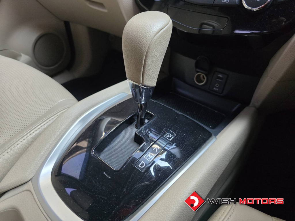 NISSAN X-TRAIL 2.0 E Hybrid ปี 2017 #18 (L)