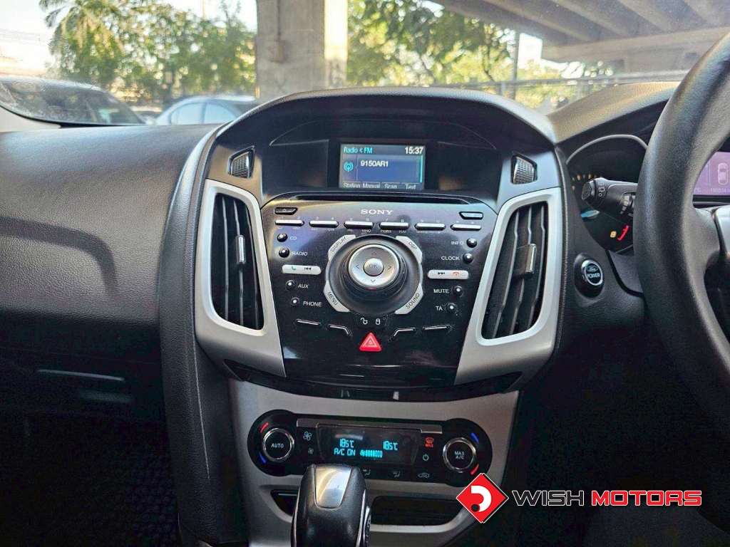 FORD FOCUS Sport 2.0 Ti-VCT GDi [5 ประตู] AT ปี 2013 #7 (L)