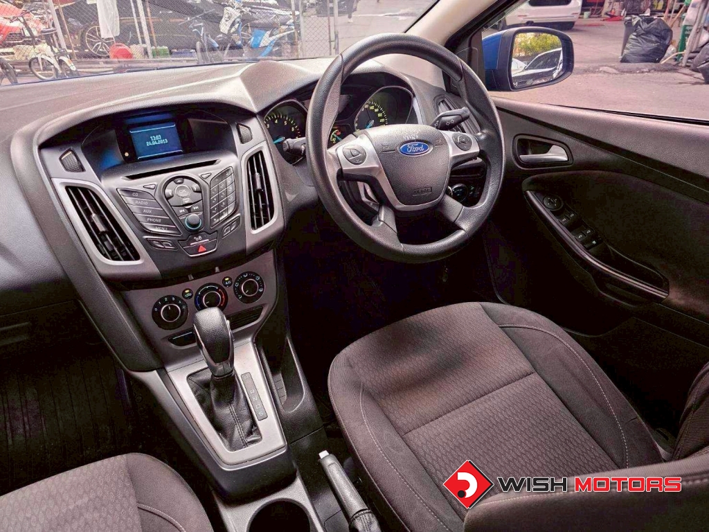 FORD FOCUS Trend 1.6 Ti-VCT [5 ประตู] AT ปี 2013 #11 (L)