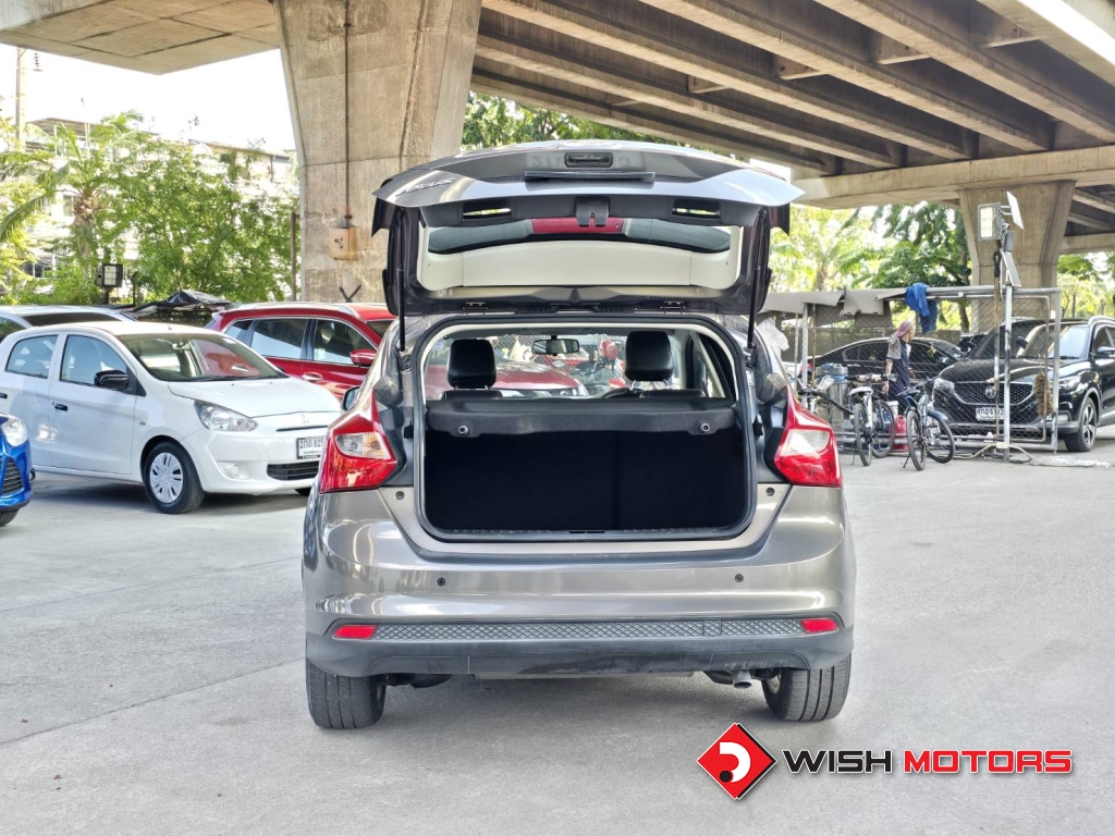 FORD FOCUS Trend 1.6 Ti-VCT [5 ประตู] AT ปี 2012 #7 (L)