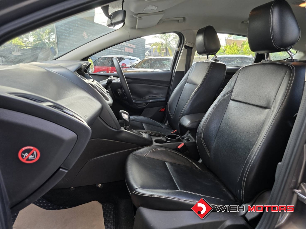FORD FOCUS Trend 1.6 Ti-VCT [5 ประตู] AT ปี 2012 #16 (L)