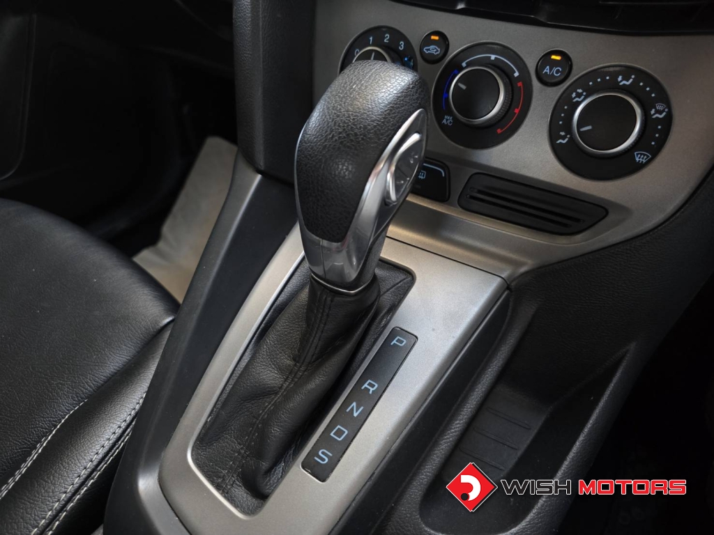 FORD FOCUS Trend 1.6 Ti-VCT [5 ประตู] AT ปี 2012 #19 (L)