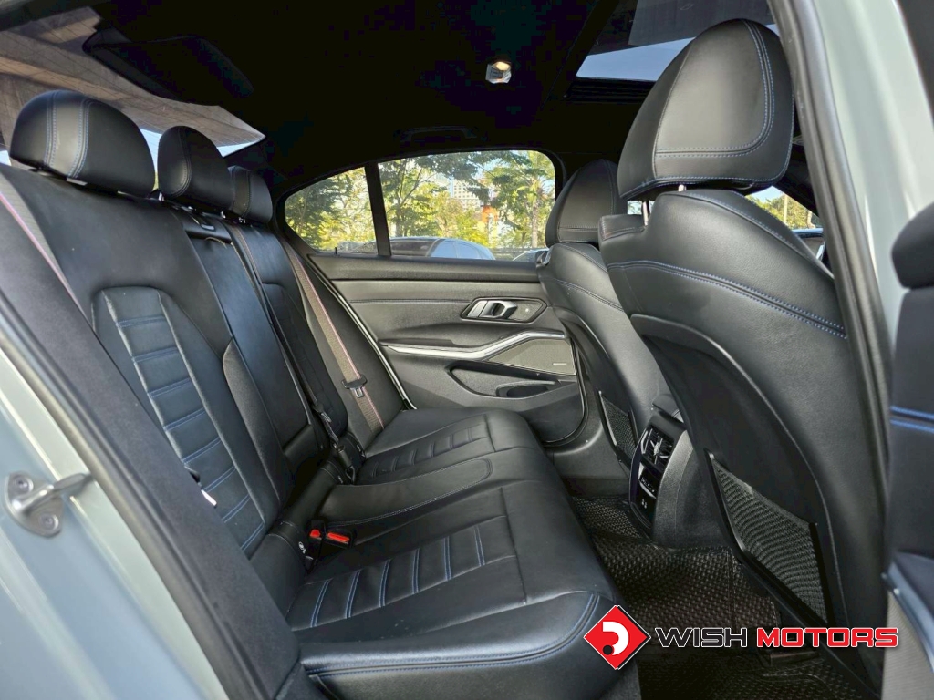 BMW SERIES 3 330e Plug-in Hybrid AT ปี 2022 #16 (L)