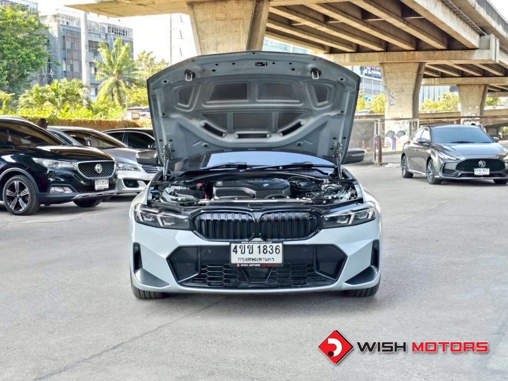 BMW SERIES 3 330e Plug-in Hybrid AT ปี 2022 #20 (L)