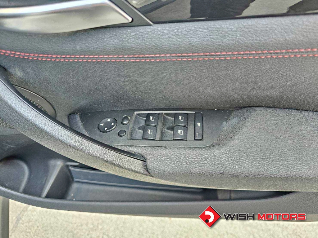 BMW X1 [sDrive] 18i AT ปี 2013 #11 (L)