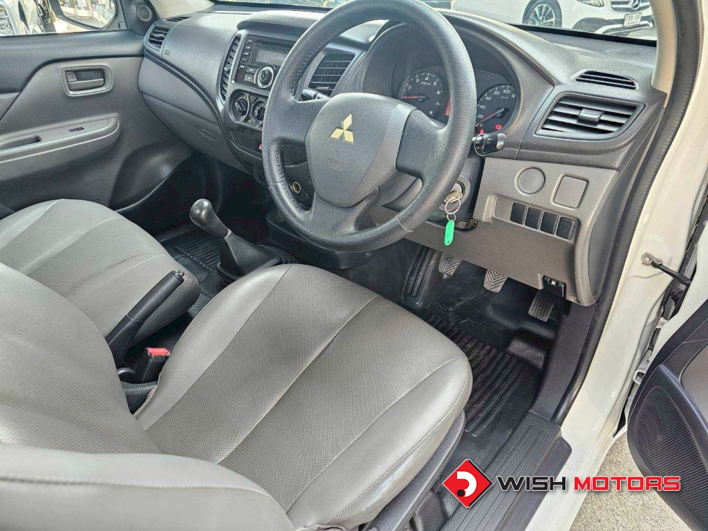 MITSUBISHI TRITON (ปี15-18) 2.4 GL MT ปี 2015 #11 (L)