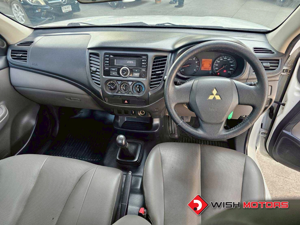 MITSUBISHI TRITON (ปี15-18) 2.4 GL MT ปี 2015 #15 (L)