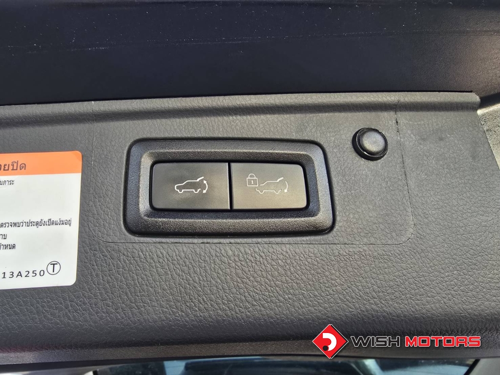 MITSUBISHI PAJERO SPORT 2.4 GT AT ปี 2021 #8 (L)