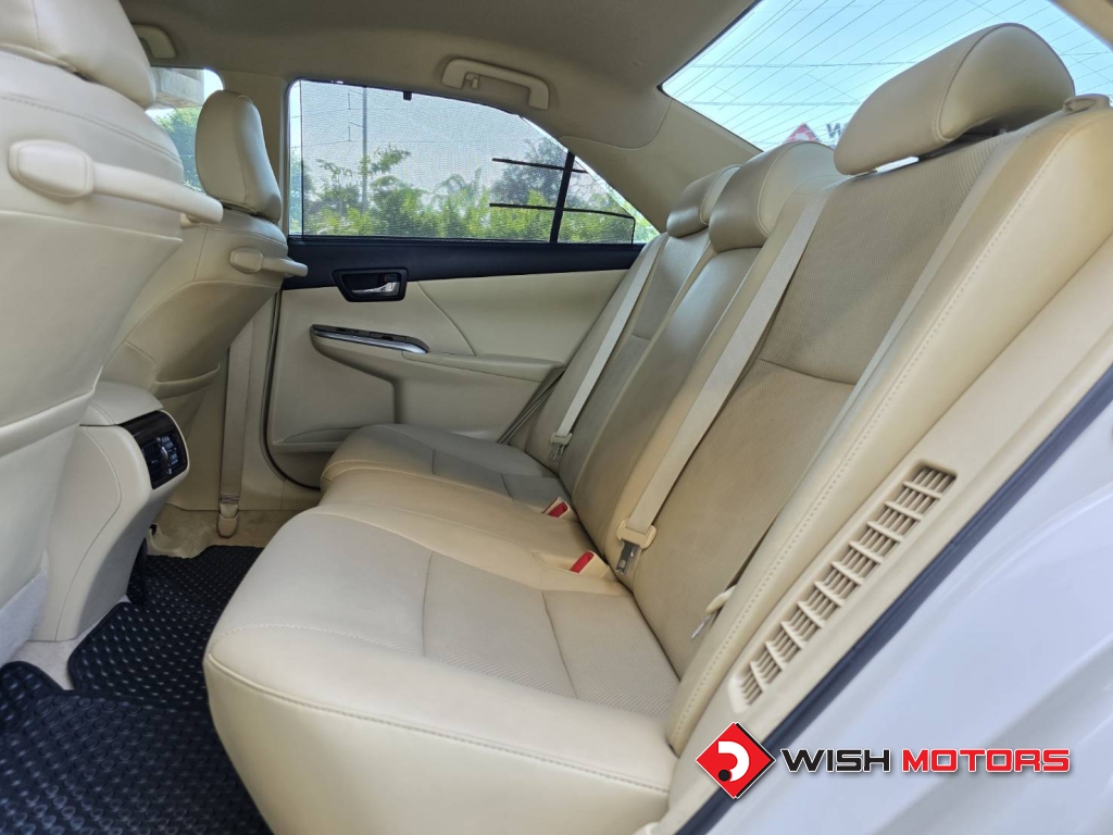 TOYOTA CAMRY HYBRID 2.5 AT ปี 2016 #13 (L)