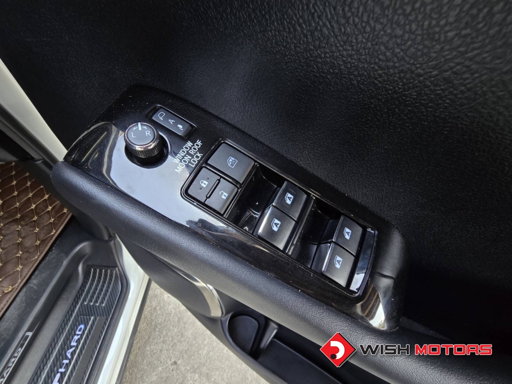 TOYOTA ALPHARD 2.5 S C Package AT ปี 2020 #11 (L)