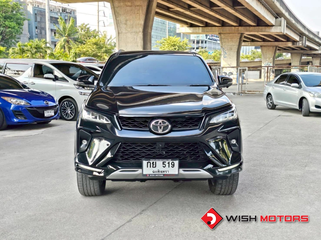 TOYOTA FORTUNER 2.4 Legender AT ปี 2021 #2 (L)