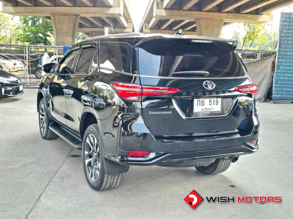 TOYOTA FORTUNER 2.4 Legender AT ปี 2021 #4 (L)